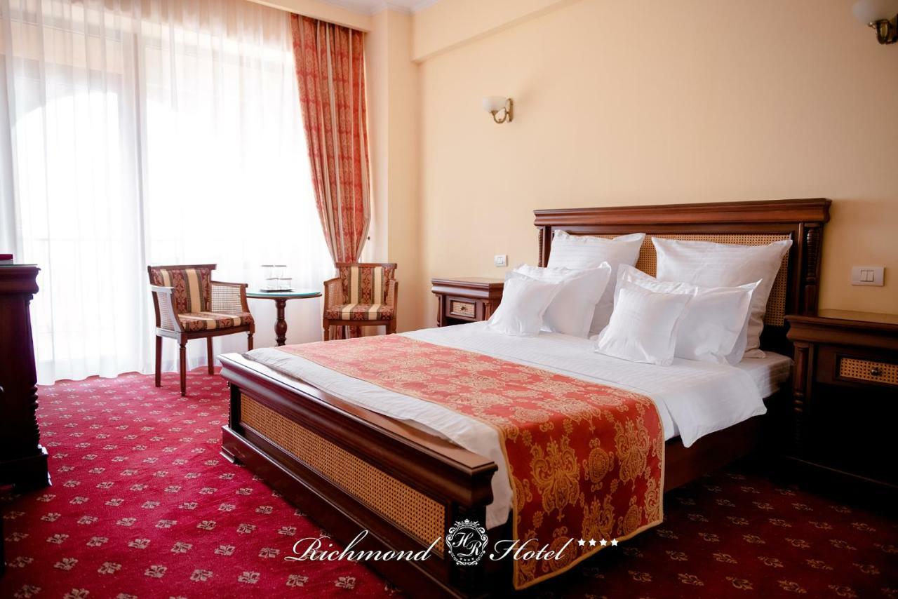 Richmond Hotel Мамая Экстерьер фото