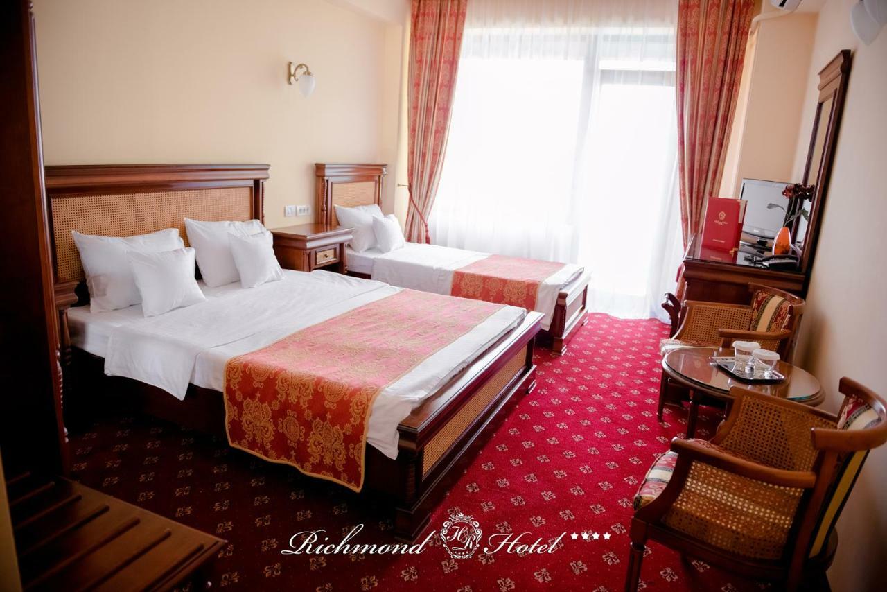 Richmond Hotel Мамая Экстерьер фото