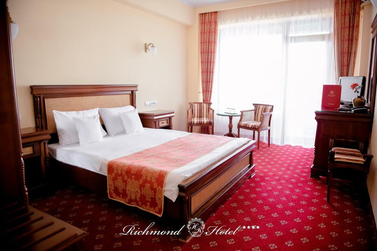 Richmond Hotel Мамая Экстерьер фото